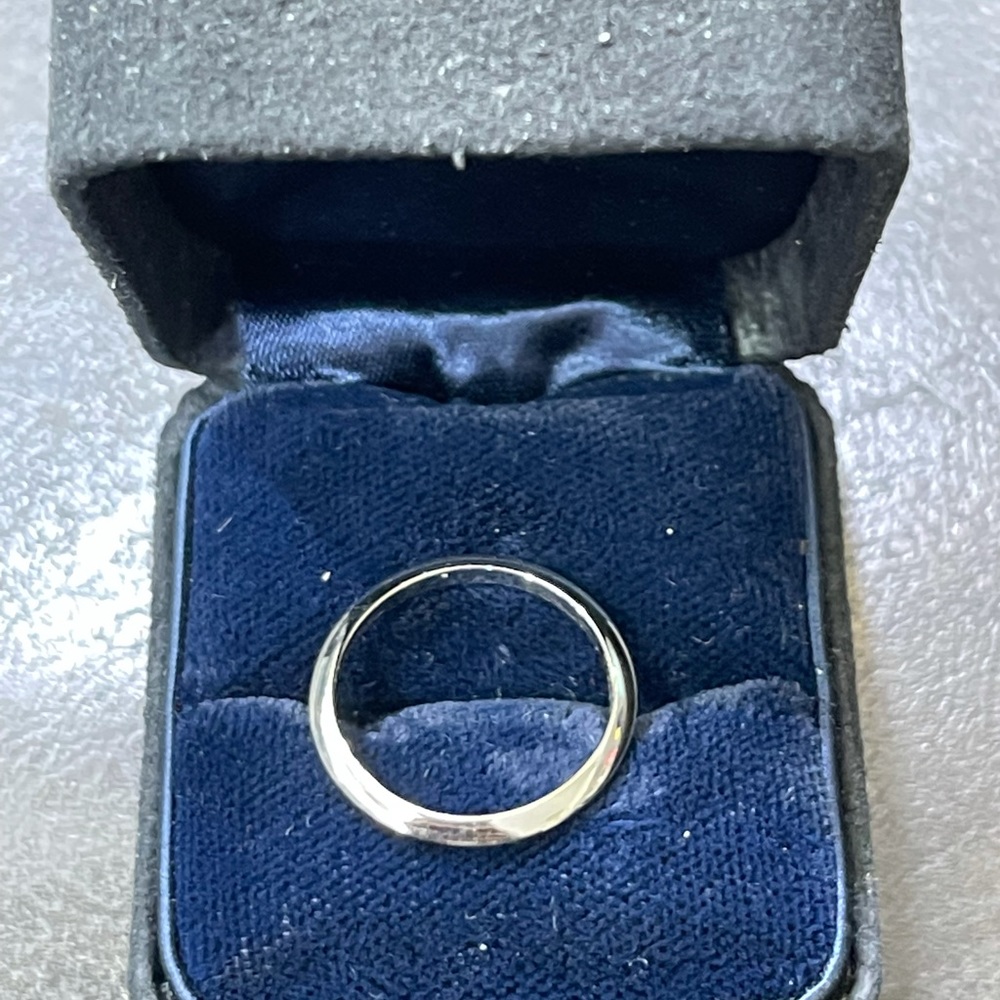 Tiffany & Co Platinum plain band